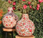Vaso in metallo bianco con scaglie vetro 35,00 cmXH42,00 cm-Eleganza e luminosità per la tua casa